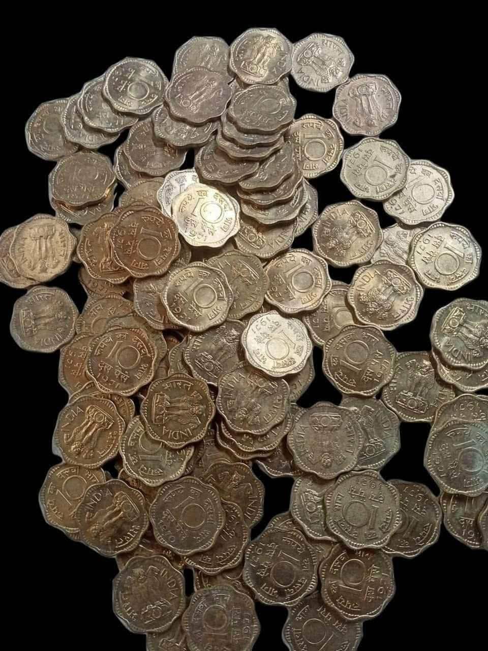 10 Paisa Nickel Brass Mix Mint Mix Year Cond Xf qty 💯 PC's 50 year old item rare - Collection Bazzar