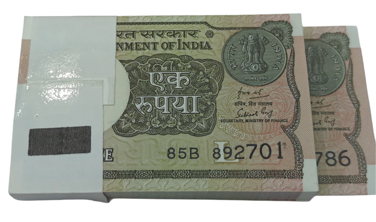 Rs 1 Note serial packet 892701 with ending 786 holy bismillah number year 2019 unc condition