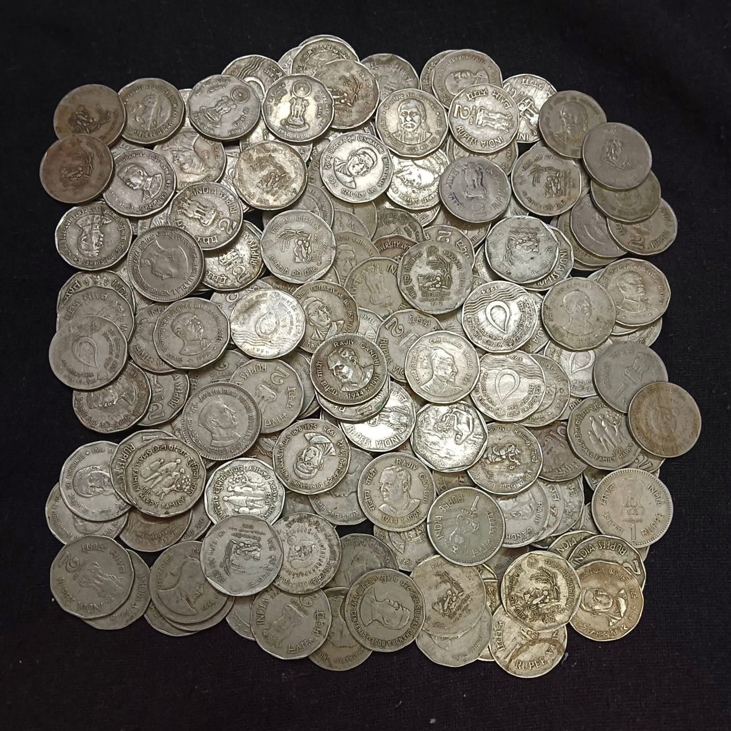 1 & 2 Rs Co Ni Commemorative Coin ๐ช ๐ฏ pis
Good Condition as per image
No Damage & Green spot