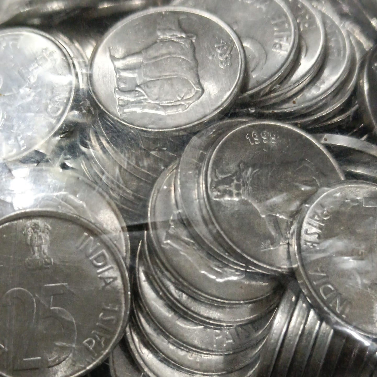25 Paise Rhino 100 PCS Packet Rare Collectible Item - Collection Bazzar