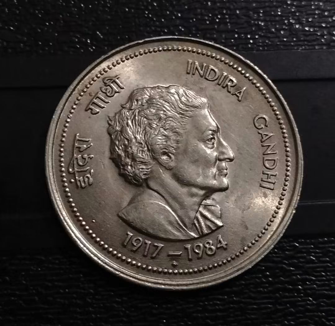 50 PAISE INDIRA GANDHI 
 SCARCEEE EXELENT CONDITION RARE ITEM - Collection Bazzar
