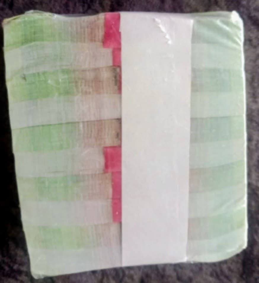 VERY VERY RAREST OF RARE SCARCE FIVE RUPEES FANCY SERIAL GEM UNC RIM
BID START FACE VALUE RS 5000

SERIAL-786001 to 787000

PREFIX & INSET 94C 

GOVERNOR-INVISIB

SHIPPING RS - Collection Bazzar