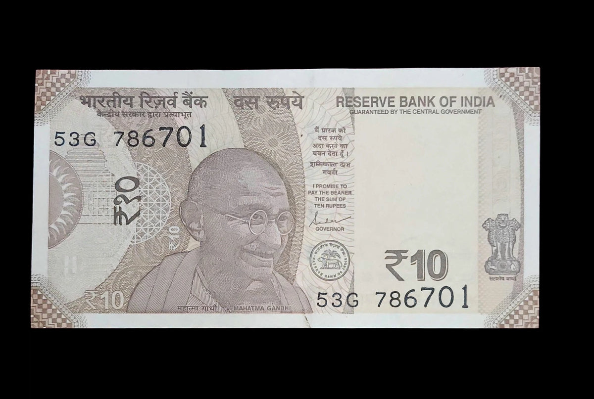 Extremely rare packet 
Fancy numbers 
Serial packet

10 rs new issue 
786701 ..
White Dubble 786786 - Collection Bazzar