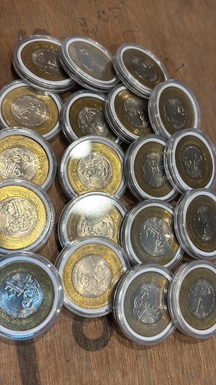10 RS BHU COINS UNC (1PCS ) HYD rare