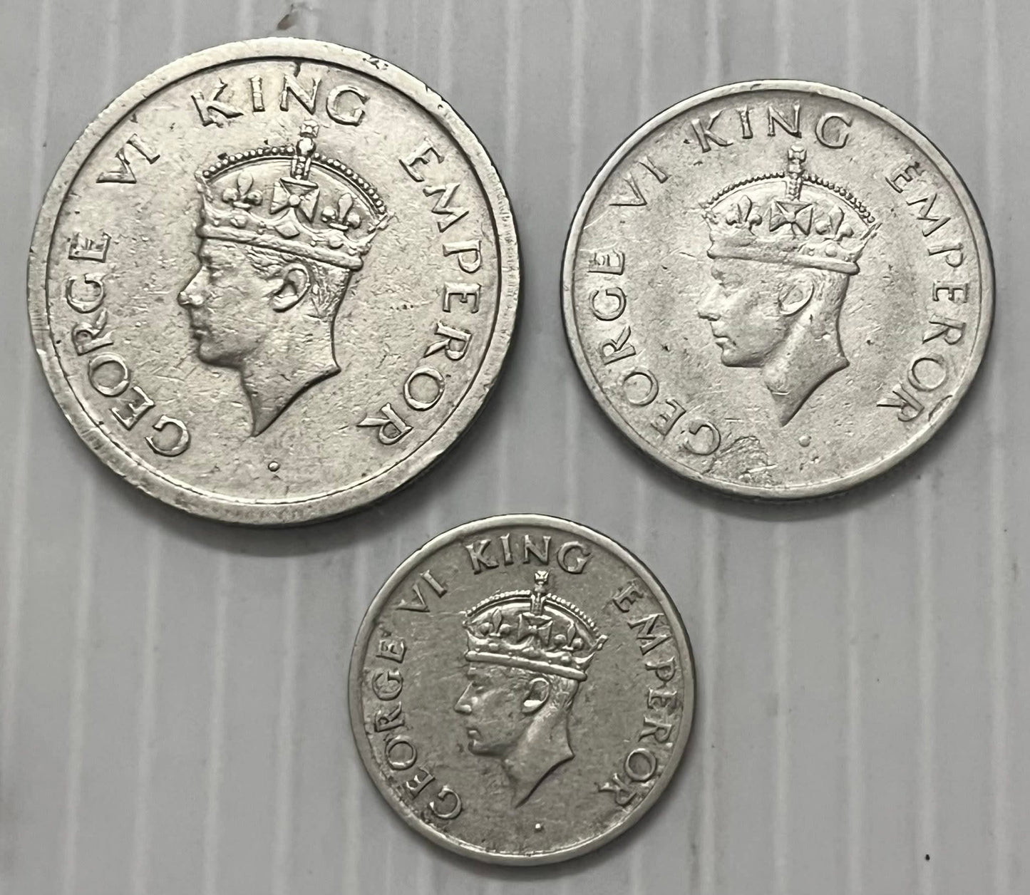 BRITISH INDIA - LAST ISSUE-1947
ONE RUPEE , HALF RUPEE & QUARTER RUPEE
METAL C/N
EXCELLENT CONDITION - Collection Bazzar