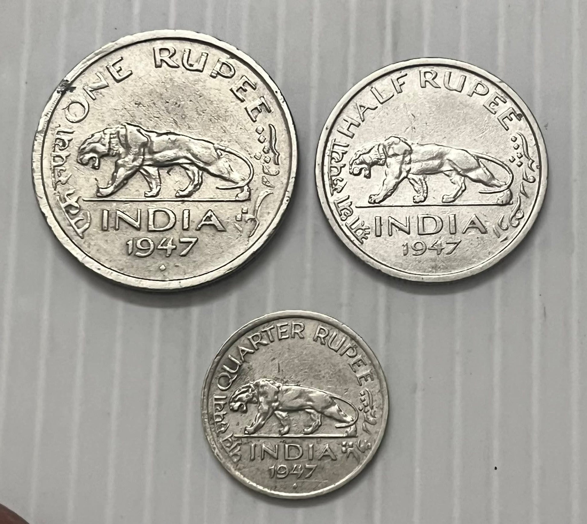 BRITISH INDIA - LAST ISSUE-1947
ONE RUPEE , HALF RUPEE & QUARTER RUPEE
METAL C/N
EXCELLENT CONDITION - Collection Bazzar