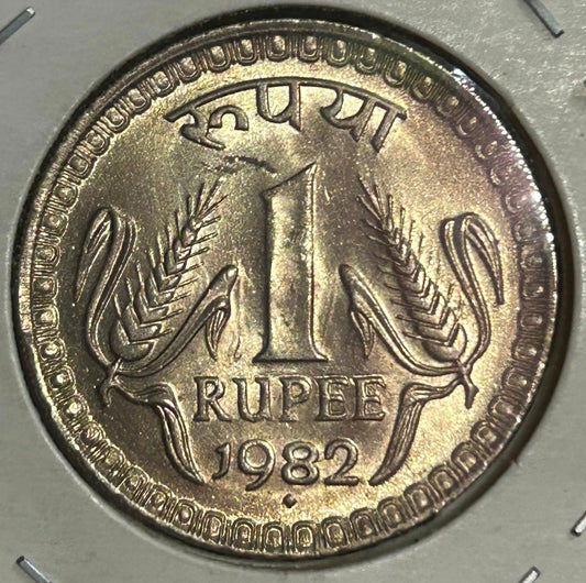1 Rupee Coin India 1982 B Mint Teeth Variety Two Coin Set