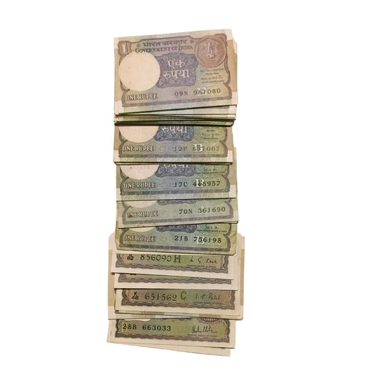 Rs 1 note 100 pieces mix governor rare collectible - Collection Bazzar