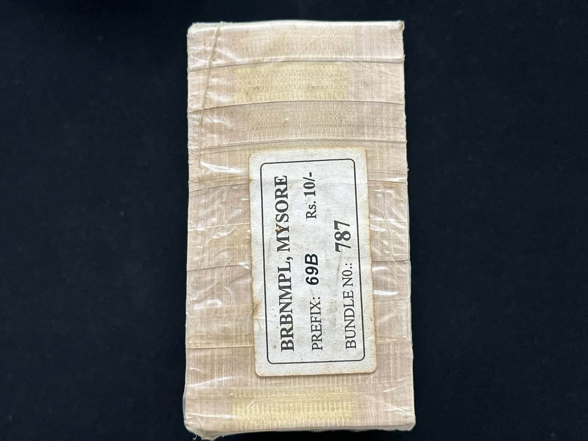 Rs 10 old note rim 786001 1000 note sirial note rbi seel pack govr D subarav rare - Collection Bazzar