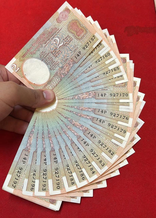 2 RS OLD NOTES
100 UN SIRIAL NOTES UNC - Collection Bazzar