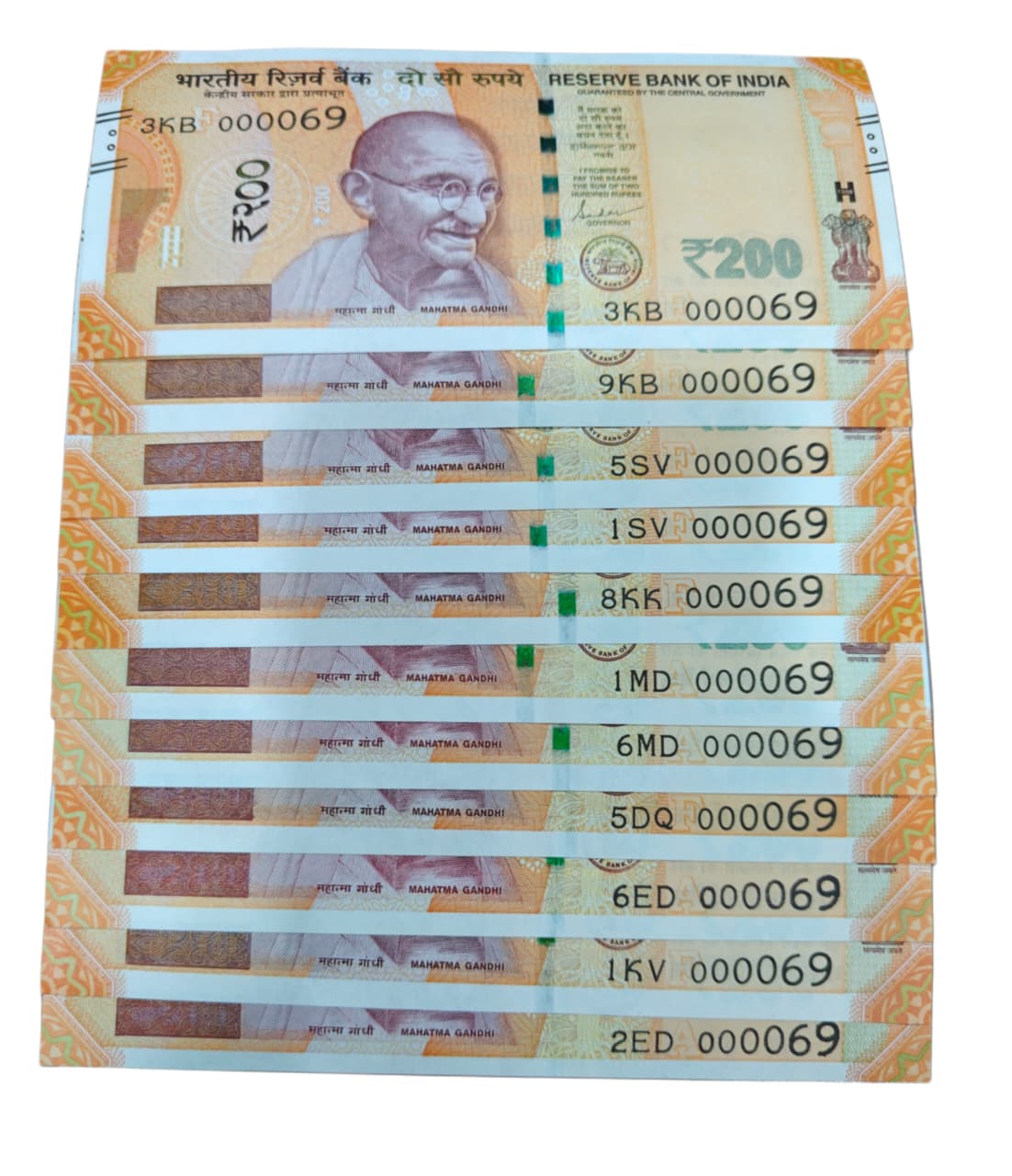 Rs 200 Note Serial 000069 Lower Number ₹400 Each Note Price Rare Collectible - Collection Bazzar