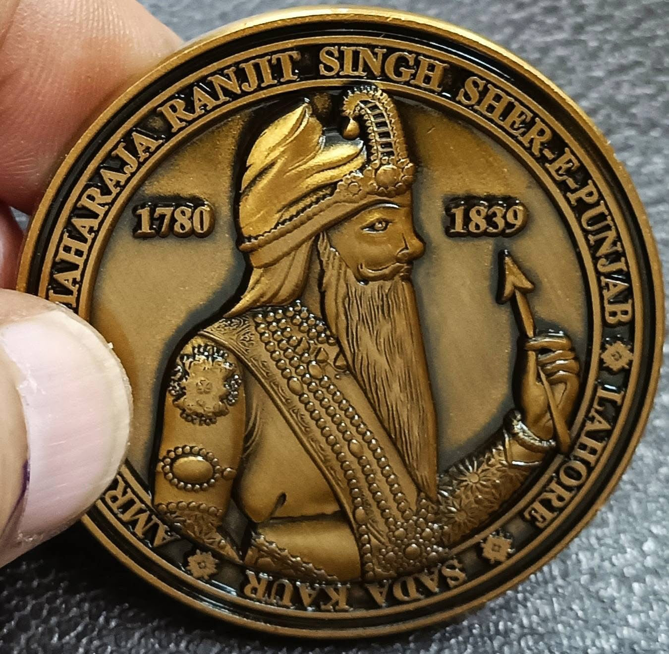 SHER E PUNJAB
lMAHARAJARanjitSingh1780-1839
SIKHRAJ TOKEN1801-1849
COPPERALLOY60 Gram - Collection Bazzar