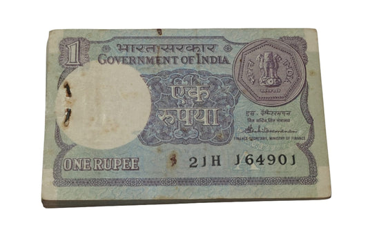 Rare ₹1 note packet with serial number 164901, signed by S. Venkitaramanan, Government of India issue 100 UNC notes full bundle