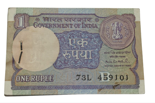 Rare ₹1 note packet with serial number 459101, signed by Montek Singh Ahluwalia, Government of India issue 100 UNC notes full bundle