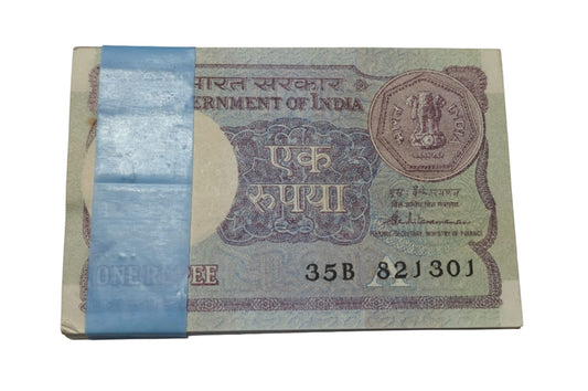 Rare ₹1 note packet with serial number 821301, signed by S. Venkitaramanan, Government of India issue 100 UNC notes full bundle