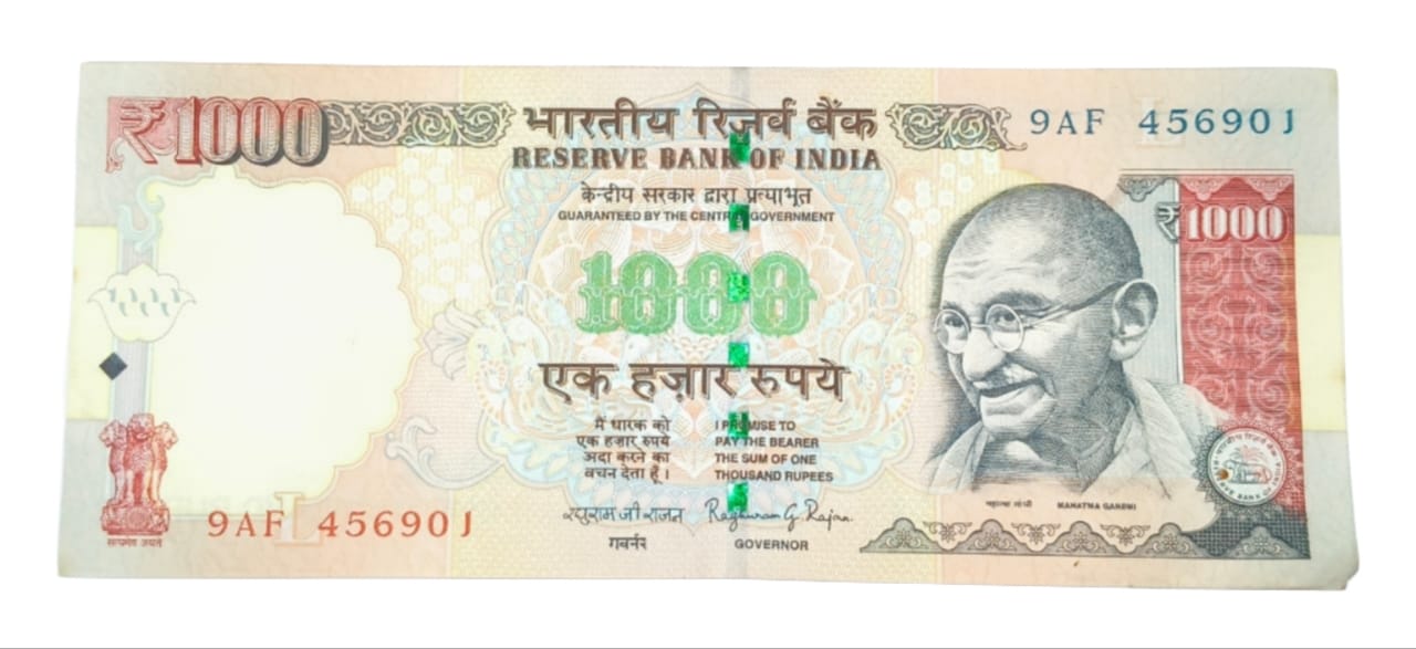 Rare ₹1000 note packet with serial number 456901, demonetized RBI issue 100 UNC notes full bundle