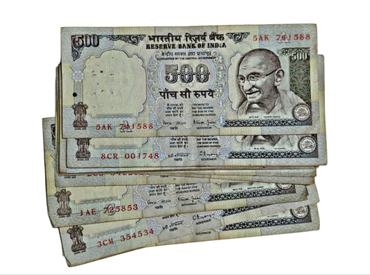 Rare ₹500 old Gandhi series note with silver security thread, discontinued RBI issue collectible currency