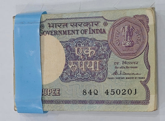 Rs 1 bank note year 1986 old Packet 100sirial note s vankitraman 450201