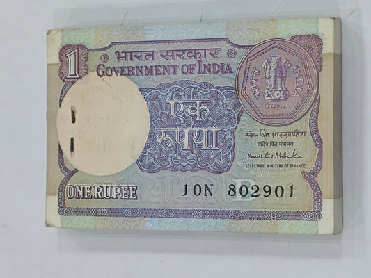Ra 1 old bundle 100 802901 note sirial 1991 Montek Singh Ahluwalia