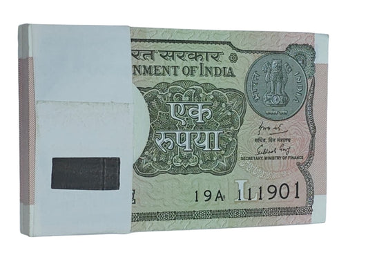 Rare Rs 1 super serial birthday packet 19A 111901 UNC condition, 100 notes full packet collectible.