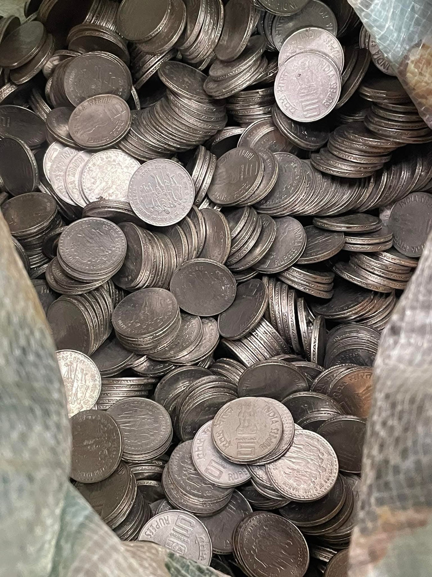 Rs 5 Dandi March commemorative steel coins in mixed circulated condition – rare collectible for numismatic and coin enthusiasts