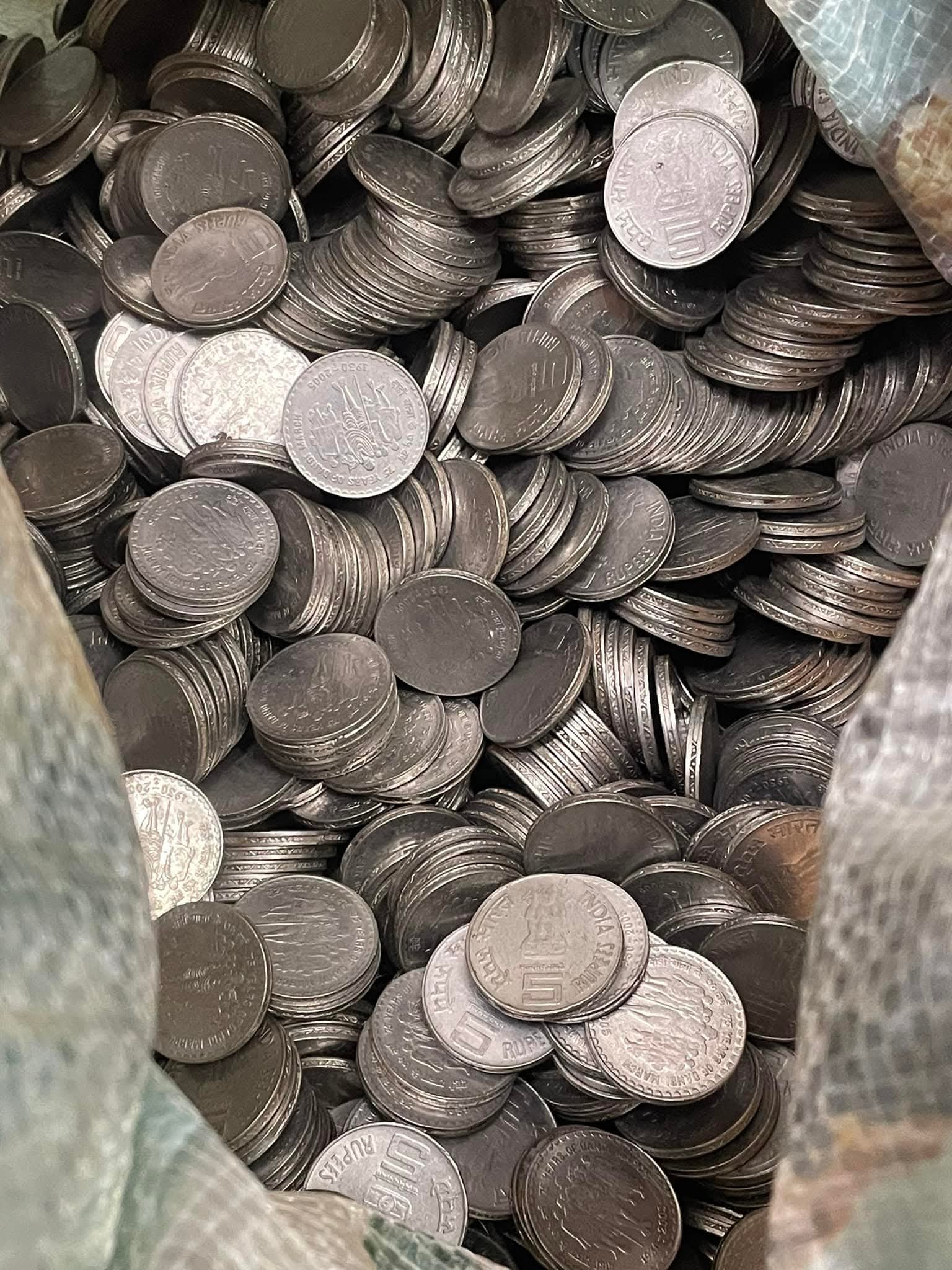 Rs 5 Dandi March commemorative steel coins in mixed circulated condition – rare collectible for numismatic and coin enthusiasts